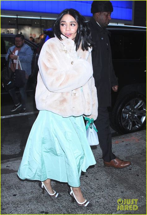 Vanessa Hudgens Takes On Hot Ones Vegan Wings Challenge Watch Here Photo Vanessa