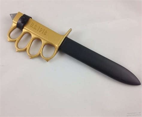 Trench Knife - WWII Soldier