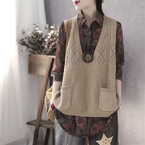 Female V Neck Pocket Decorative Striped Knitted Sweater Vest