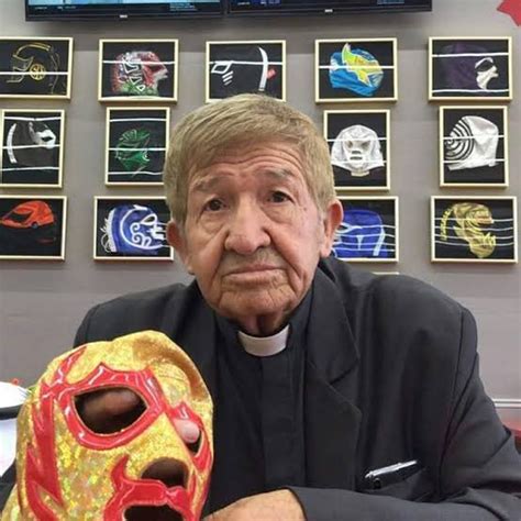 Quién Fue Fray Tormenta Un Sacerdote Que Se Volvió Luchador Para Mantener A Su Orfanato Infobae