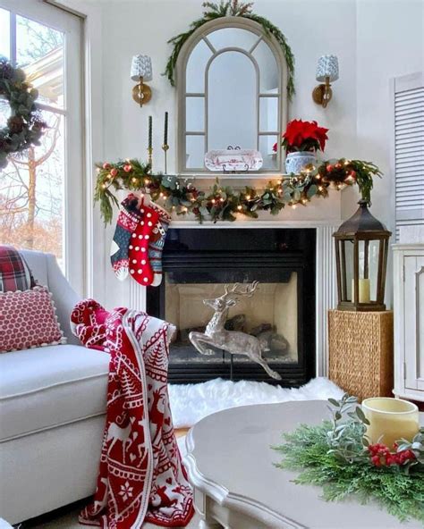 35 Christmas Garland for Mantel Ideas for the Holidays