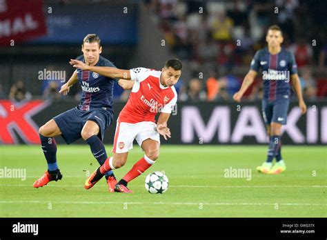 Krychowiak Psg Fotograf As E Im Genes De Alta Resoluci N Alamy