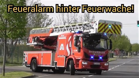 Gebäudebrand hinter Feuerwehr FF Wolfen rückt mit HLF20 DLAK42 zum