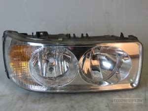 Headlight RH DAF CF 1832395 Truckparts 1919