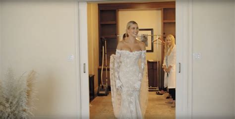 Watch Hailey Baldwin S Final Wedding Dress Fitting Video Ps Fashion