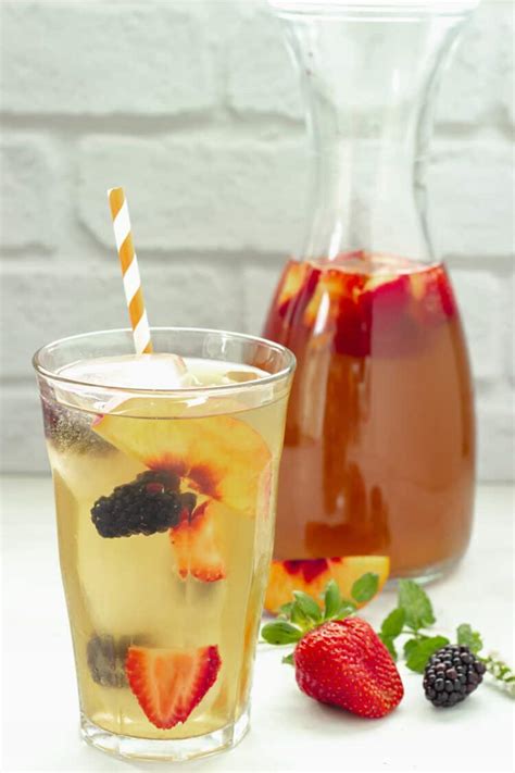 How To Make Foolproof Fruited Sun Tea Craving Something Healthy