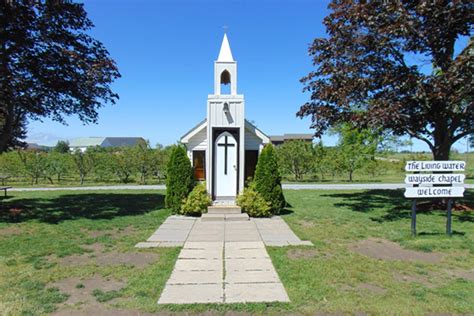 My Visit To The Smallest Chapel In The World Toniagara