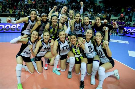 VakıfBank ı yıkan Fenerbahçe Opet finalde TRT Spor