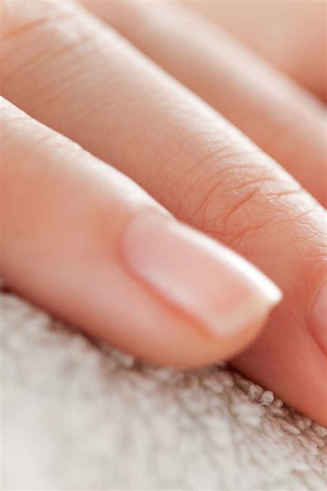 How To Fix Peeling Nails