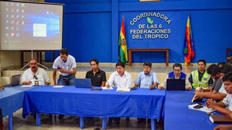 Gobierno y seis federaciones del trópico de Cochabamba acuerdan