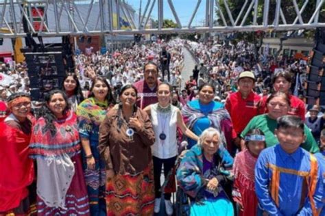 Sheinbaum Presume Su M Sculo En Tijuana Vamos Arriba En Las