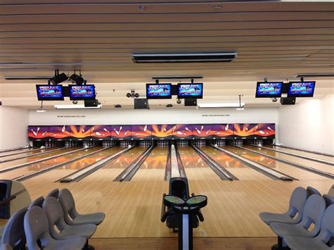 Best Bowling Alleys In The Bay For Knocking Back Pins And Drinks