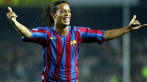 Foto Ultah Ke 40 Ini Parade Sihir Ronaldinho Yang Pernah Gemparkan Dunia