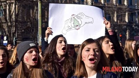 Sciopero Generale Marzo Corteo Delle Donne A Rischio I Trasporti