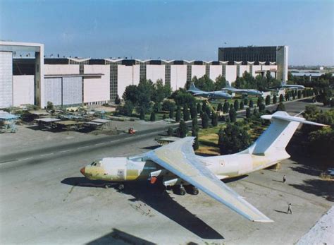 Ан-8. Догоняя американские транспортники