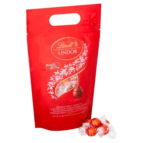 Lindt Lindor Milk Chocolate Truffles Bag Ocado