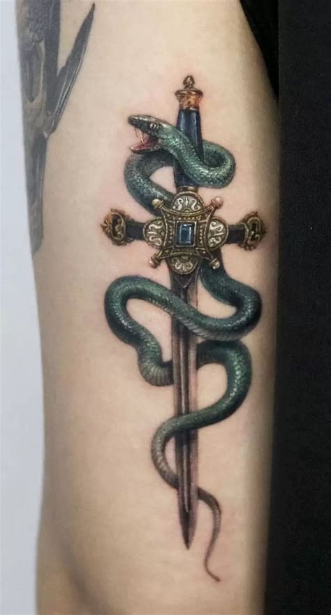 Coiling Grasp Tattoo 5E