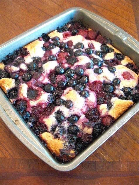 bisquick mixed berry cobbler