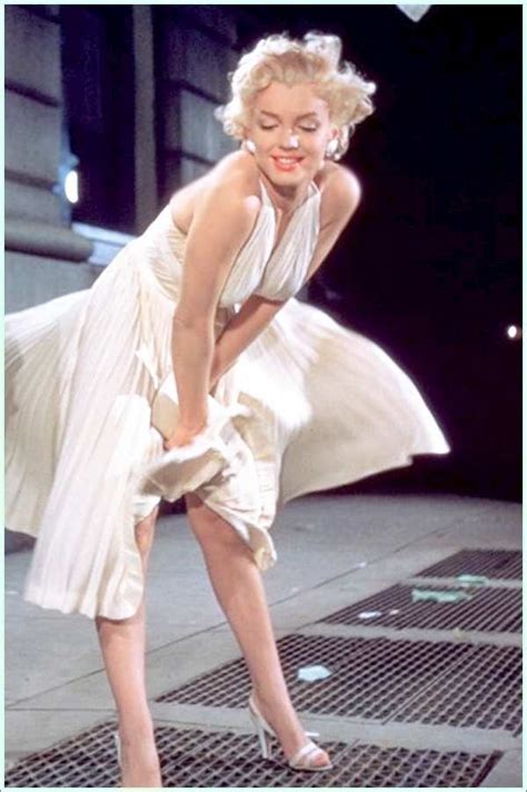 The MarilynGeek Blog: New York attempts to bring home Monroe's legendary White Dress