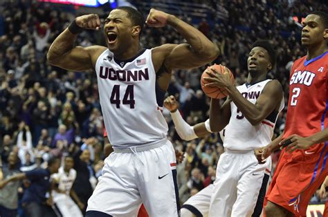 Uconn Men Beat Ranked Team For First Time This Season Hartford Courant