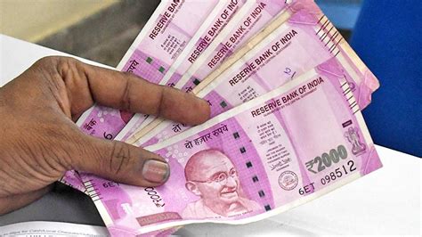 Rbi Says ₹2000 Banknotes Worth ₹9760 Crore Still In Circulation The