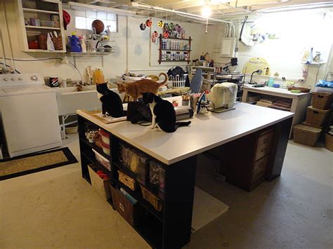 Craft Table Ideas With Storage Attempting To Organize Your Creativity ...