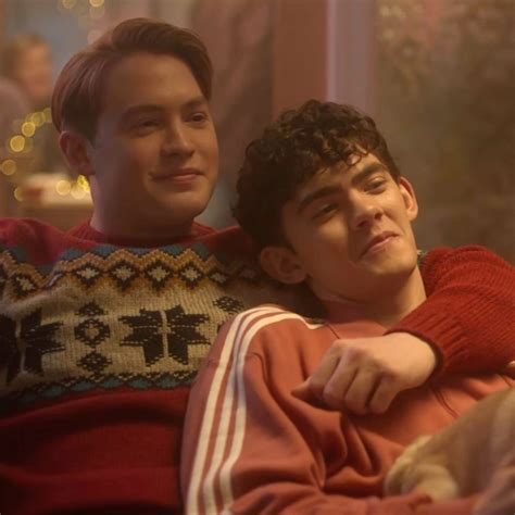 Pin By Victoria On Heartstopper Cute Gay Couples Best Friends