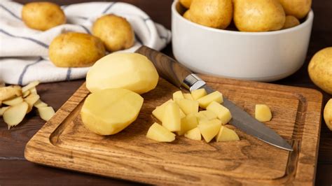 Is It Ever Okay To Eat Raw Potatoes