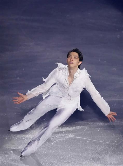 notte stellata 2024震災から13年思いを込めて舞う羽生結弦さん撮影長久保 豊 スポニチ Sponichi