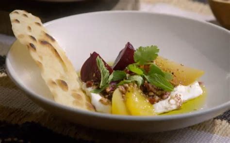 Beterrabas Labneh E Dukkah Da Paola Carosella Alma De Cozinheira