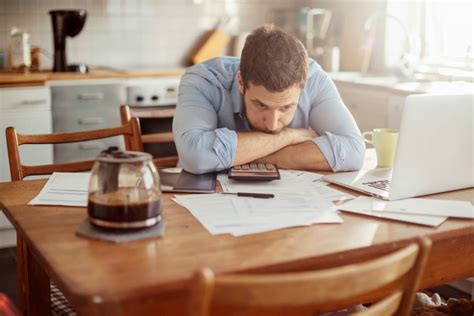 simple ways  tackle  debt intelligenthq