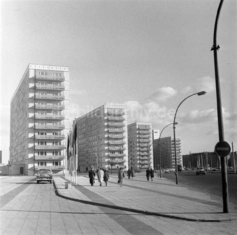 DDR Fotoarchiv Berlin Mitte Blick auf Alexanderstraße in