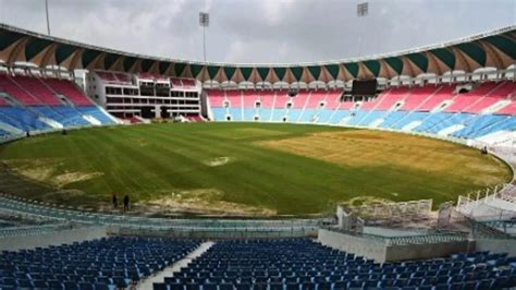 Lsg Vs Kkr Pitch Report बल्लेबाज मारेंगे बाजी या गेंदबाज दिखाएंगे दम