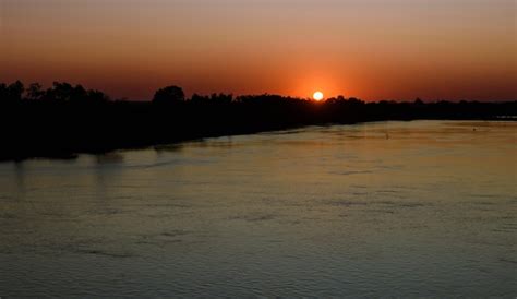 Premium Photo | Sunset over the orange river south africa