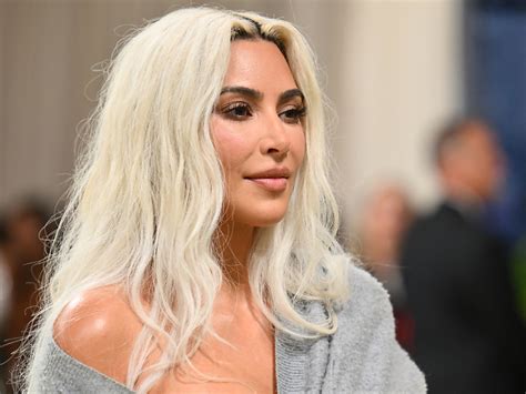 Kim Kardashian Fingerverletzung schmerzhafter als Geburt Südtirol News