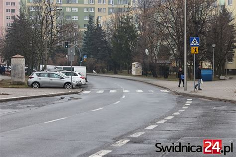 Parkingowe problemy na Osiedlu Młodych Powstaną nowe miejsca postojowe