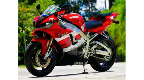 Vehiclesmotorbikes Scootersyamaha Yzf R1 2002 For Sale In Sri Lanka