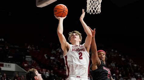 Alabama basketball: Grant Nelson exits Arkansas State game with injury