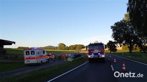 Gro Einsatz Der Rettungskr Fte Am Freitagabend Auf Der B Bei Kemnath