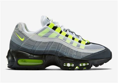 Nike Air Max 95 'Neon' - Tag | SneakerNews.com
