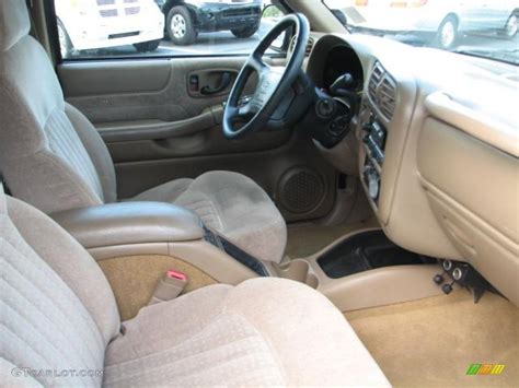 Beige Interior 1998 Chevrolet Blazer LS Photo #52202188 | GTCarLot.com