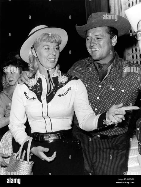 Sheila Macrae Gordon Macrae Ca 1958 Stock Photo Alamy