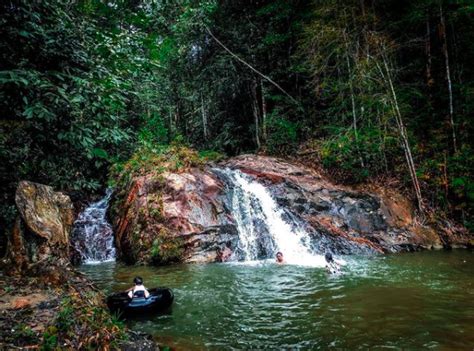 Air Terjun Batu Ampar Lingga Yang Segar Dan Menenangkan Kutipan Berita