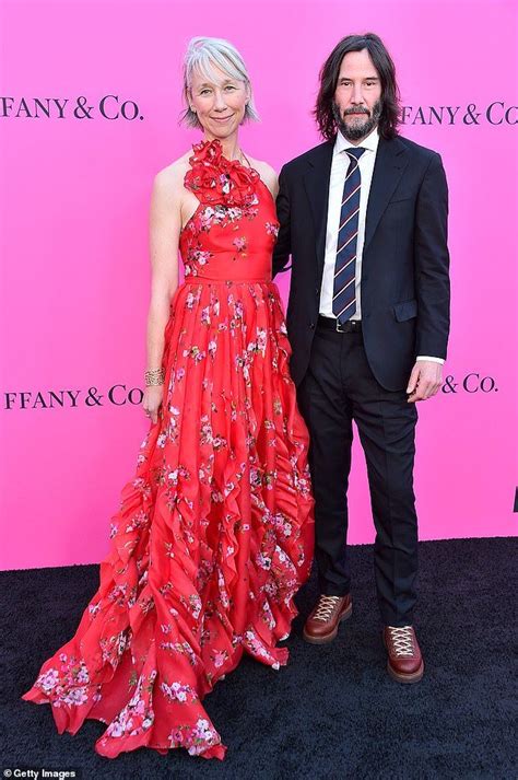 Pin On Actor Keanu Reeves And Wife Alexandra Grant