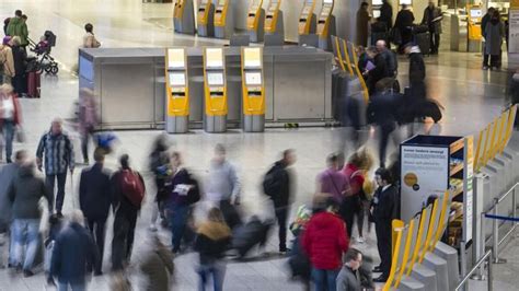 Chaos Am Frankfurter Flughafen Nach Schwerem Unwetter