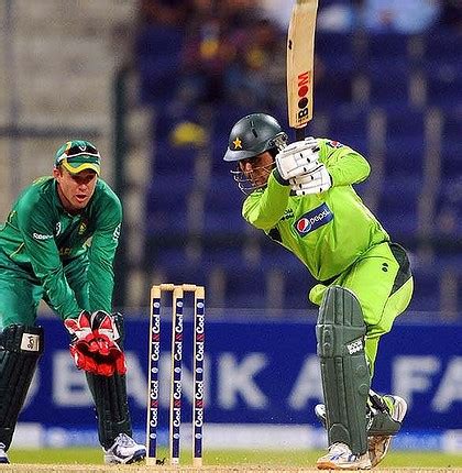 Pakistan Cricket Players Abdul Razzaq Sixes