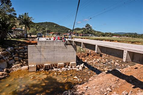 Prefeitura De Bigua U E Defesa Civil Do Estado Reconstroem Ponte Levada