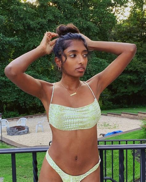 10 Hot Sexy Roja Kumar Bikini Pics