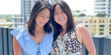 Ee Uu Hermanas Gemelas Separadas Al Nacer En Corea Del Sur Se