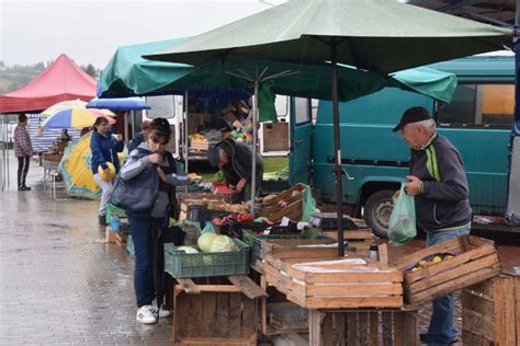 Targowisko W Chmielniku Du O Ludzi Mimo Brzydkiej Pogody Zobaczcie